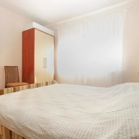Fuer 5 Personen Ca 55 Qm In Medulin, Istrien Suedkueste Von Istrien *